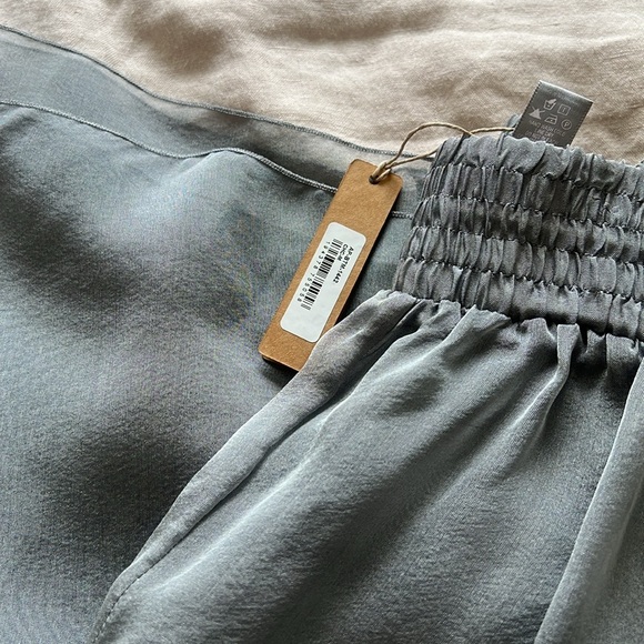 Skims Romance Smocked Chiffon Pant in Charcoal Size M | NWT | Sold out online - Picture 2 of 5